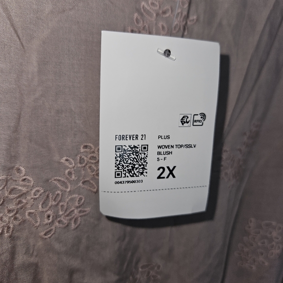 NWT Forever 21 Plus Nude Embroidery Short Sleeve Top - Picture 2 of 4